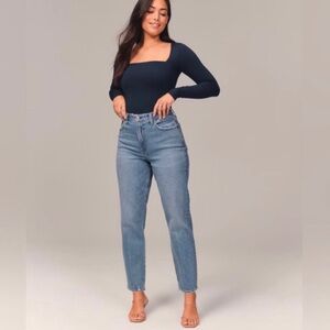 Abercrombie & Fitch The Mom High Rise Jeans